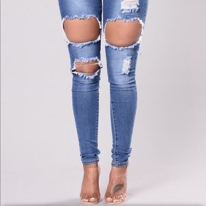 FASHION NOVA *NWT* “Needed Something” jeans